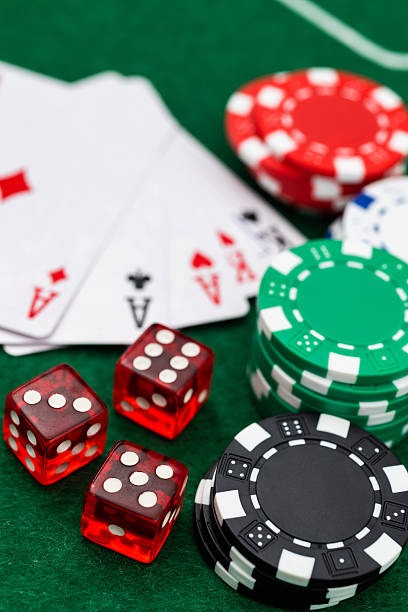 lgo mobile app interface showing sportsbook and live-dealer options